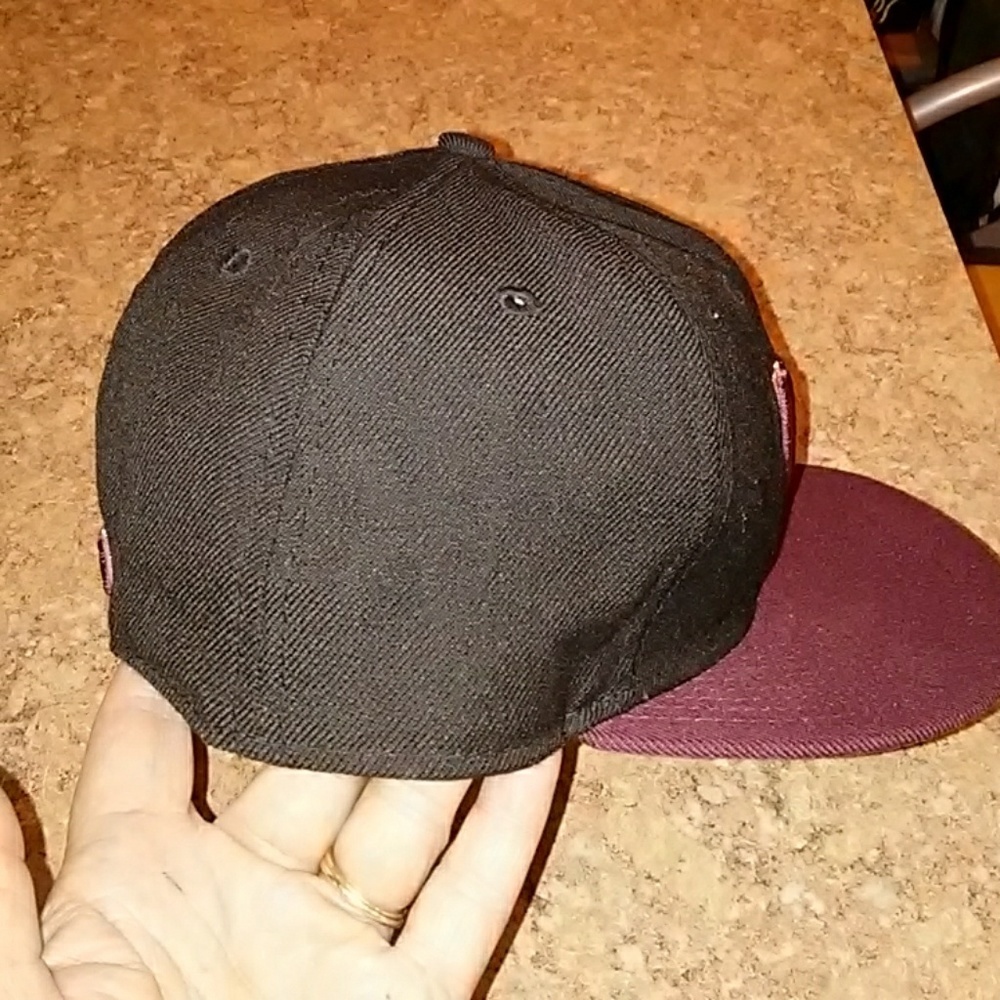 Fitted Virginia Tech Cap - Picture 5 of 8